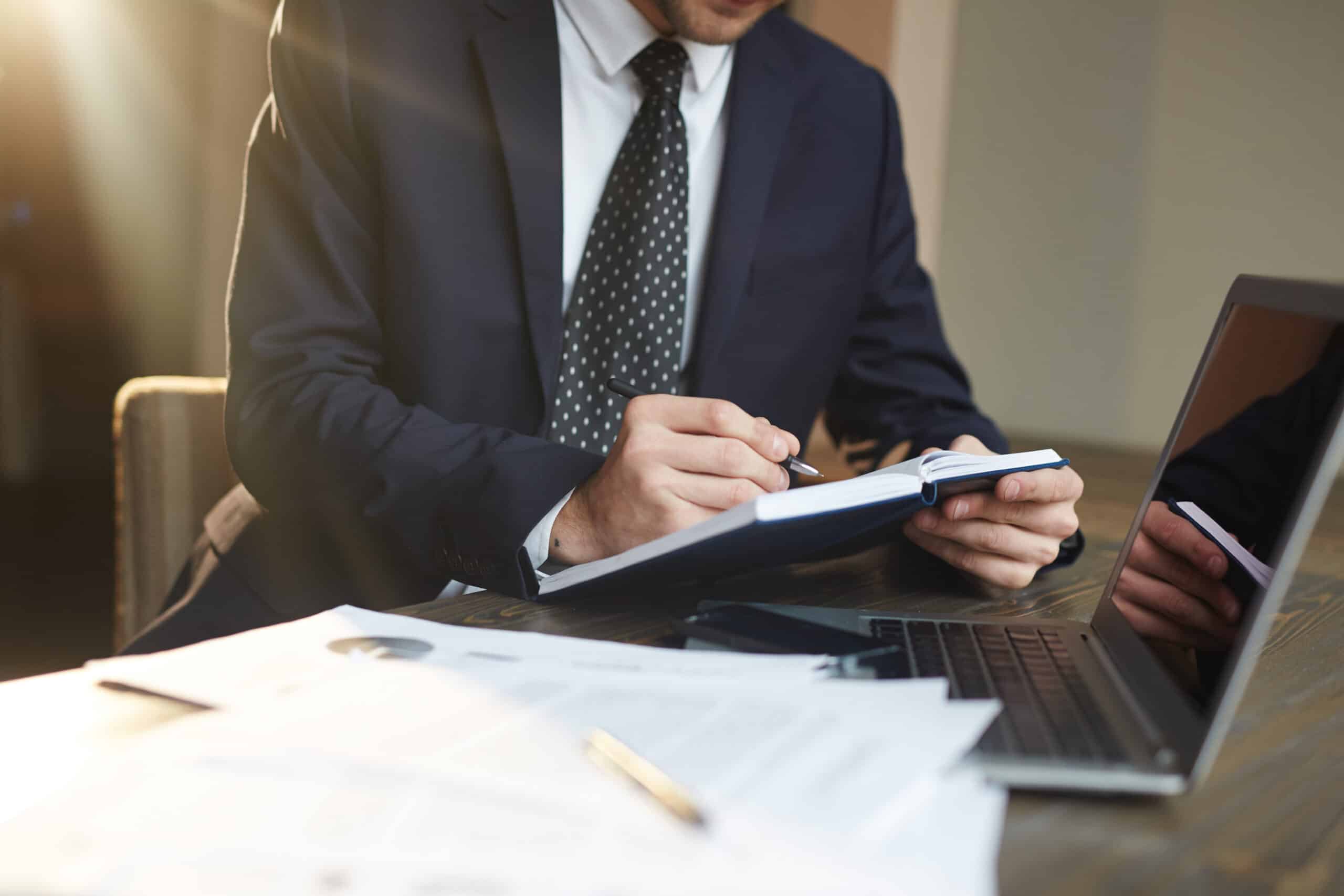 Abogado experto en soluciones legales personalizadas
